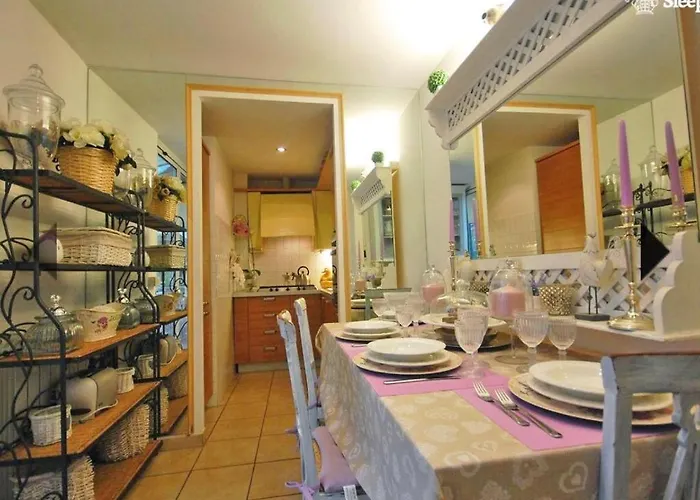 The Right Place 4u Domus Savelli Boutique
